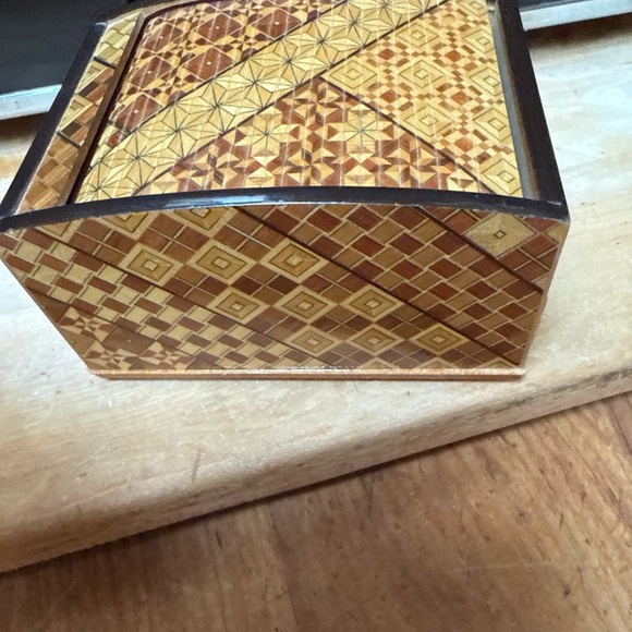 Vintage Japanese small wooden box w/Hakome Yosegi mosaic parquetry